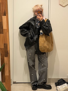 「アイテム（ローファー）」を使った、高橋愛さん（レディース・154cm）の秋コーディネート