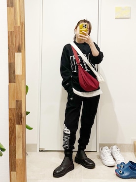 「高橋愛」｜「アイテム（スウェット）」を使った、高橋愛さん（レディース・154cm）の春コーディネート