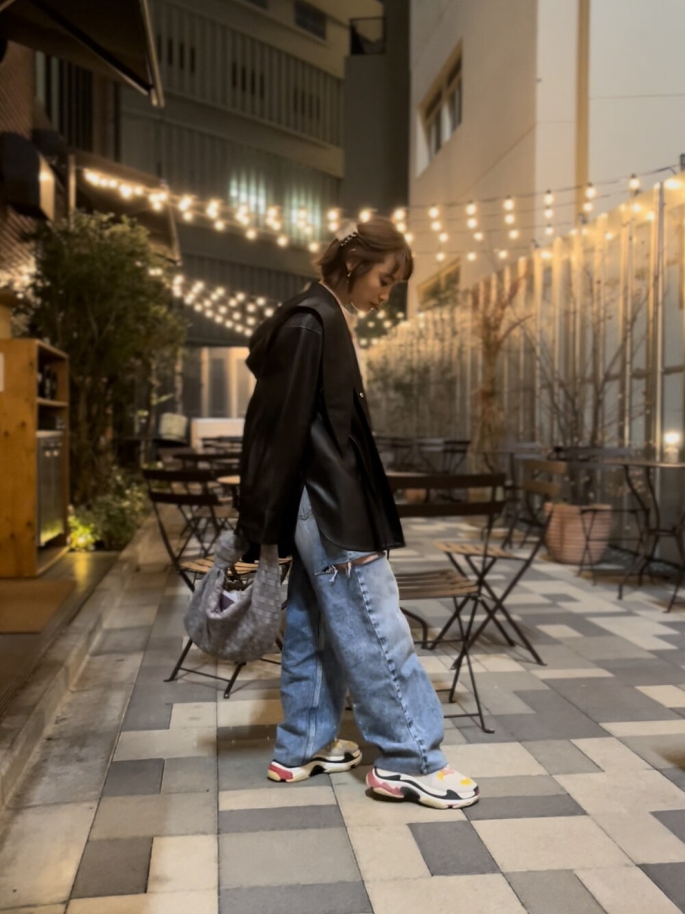 「春服みてみて、お出かけコーデ、irene、アイレネ、ヴィーガンレザー、エコレザー、154cm、デニム、BALENCIAGA、スニーカー、ハイテクスニーカー、Maison Margiela」｜「IRENEのアイテム（ジャケット/アウター、ブラック系）」を使った、高橋愛さん（レディース・154cm）の春コーディネートの1枚目の写真