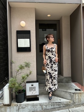 「THE ROW（ザロウ）のアイテム（バッグ）」を使った、高橋愛さん（レディース・154cm）の夏コーディネート