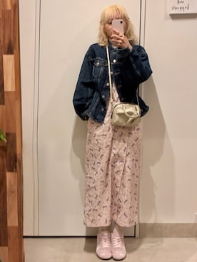 「HOLIDAY（ホリデイ）のアイテム」を使った、高橋愛さん（レディース・154cm）の春コーディネート