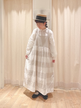 「Samansa Mos2（サマンサ モスモス）のリサイクルリネン混チュニックブラウス（シャツ/ブラウス、ホワイト系）」を使った、mizukiさん（レディース・155cm）の春コーディネート