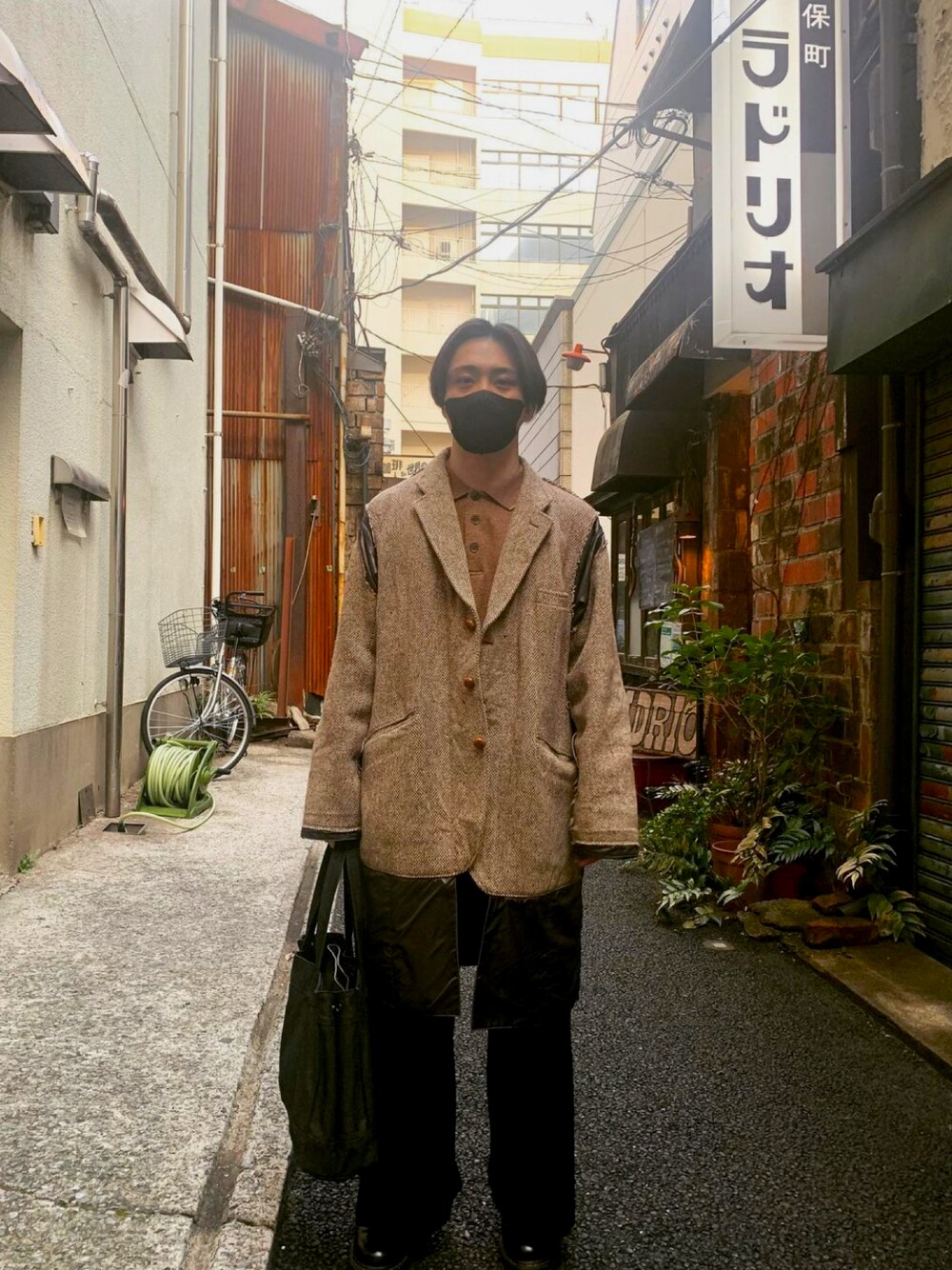 「NEEDLES、ハリスツイード、ネペンテス、冬コーデ、メンズファッション、おしゃれさんと繋がりたい、オーバーサイズ、低身長」｜「Needlesのアイテム（ジャケット/アウター、ブラウン系）」を使った、そーまさん（メンズ・159cm）の春コーディネートの1枚目の写真