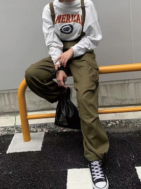 「CORNERS（コーナーズ）のサスペンダー付きカーゴパンツ（カーゴパンツ）」を使った、ななさん（レディース・163cm）の秋コーディネート