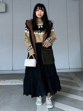 「アイテム（ダウンベスト、ブラウン系）」を使った、ななさん（レディース・163cm）の冬コーディネート