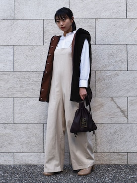 「巾着バッグ」｜「アイテム（ダウンベスト）」を使った、ななさん（レディース・163cm）の秋コーディネート