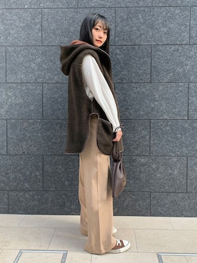 「ボアベスト」｜「アイテム（オールインワン・サロペット）」を使った、ななさん（レディース・163cm）の秋コーディネート