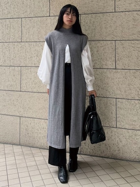 「スリット」｜「アイテム（スラックス）」を使った、ななさん（レディース・163cm）の秋コーディネート