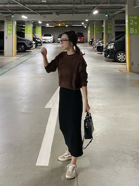 「フェザー」｜「アイテム（スニーカー）」を使った、ayumi  hagiharaさん（レディース・161cm）の秋コーディネート