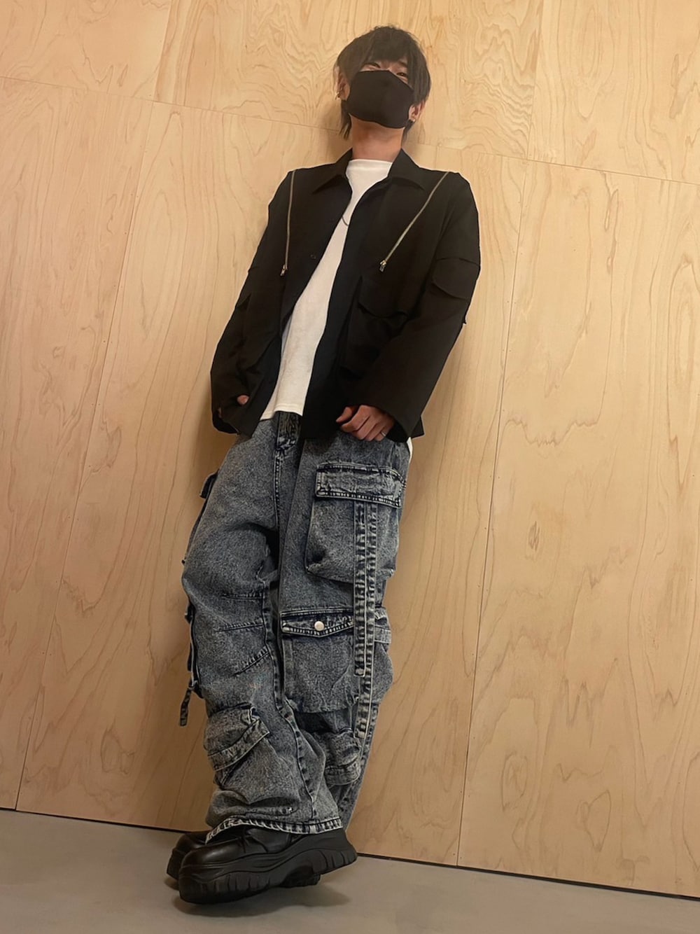「ADRER」｜「ADRERの【ADRER】サージカルステンレスネックレス（ネックレス、シルバー系）」を使った、カゲロウさん（メンズ・174cm）の春コーディネートの1枚目の写真