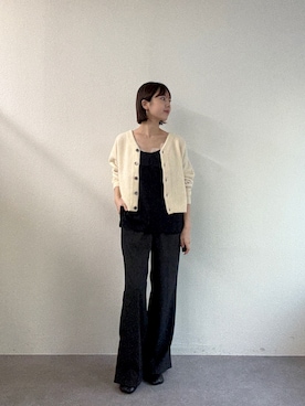 「トレンド秋素材コーデ」｜「アイテム（スラックス）」を使った、yuinaさん（レディース・159cm）の秋コーディネート