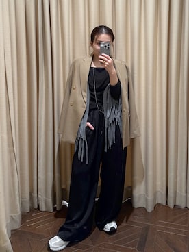 「LOUNGEDRESS（ラウンジドレス）の《トップスやアウターにプラスワン》フリンジニットストール（マフラー、グレー系）」を使った、linaさん（レディース・156cm）の秋コーディネート