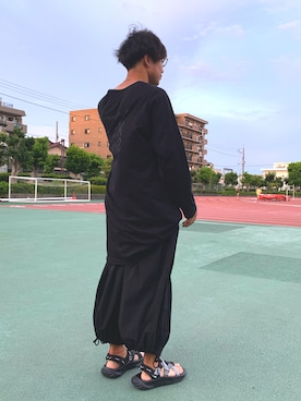 「BLACK Scandal Yohji Yamamoto（ブラックスキャンダルヨウジヤマモト）のアイテム」を使った、hideさん（メンズ・170cm）の夏コーディネート