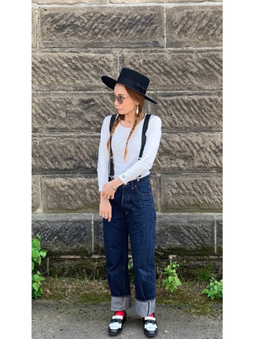 「大人カジュアル、きれいめカジュアル、ハット、サングラス、サスペンダー、ローファー、ローファー×靴下、tcb jeans、thehwdogandco、regal、スタイルファクトリー、スタイルファクトリー小樽、stylefactory、stylefactory小樽、ピアス」｜「REGALのアイテム（ローファー、その他）」を使った、nagisaさん（レディース・155cm）の夏コーディネートの1枚目の写真