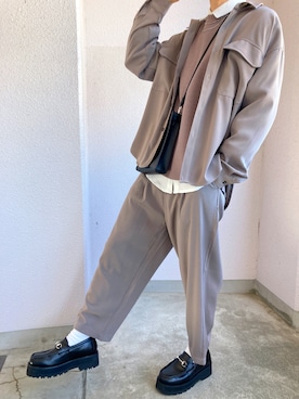 「LILL（リル）の【セットアップ】ポリトロツイルCPOビッグシルエットシャツジャケット＆ベルト付きワイドパンツ（シャツ/ブラウス、グレー系）」を使った、たくみ さん（メンズ・174cm）の冬コーディネート