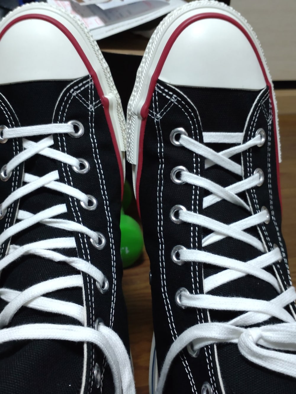 「CONVERSEのアイテム（スニーカー、ブラック系）」を使った、しゅうまる。さん（メンズ・175cm）の秋コーディネートの1枚目の写真