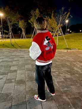 「アイテム（スタジャン）」を使った、やまとんさん（メンズ・180cm）の冬コーディネート