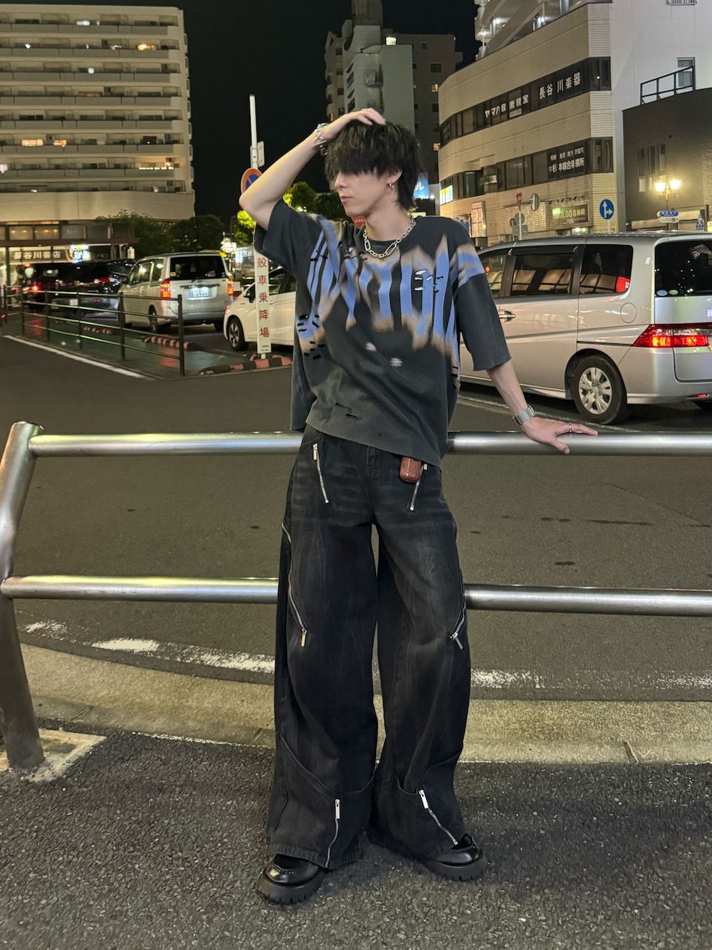 【ZARA】RELAXED FIT Ｔシャツ ダメージ ZARA ザラRELAXED FIT Tシャツ ダメージ Mサイズ 完売品 - メルカリ