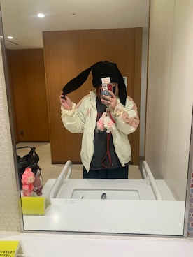 「アイテム（デニムスカート）」を使った、yamutaさん（レディース・167cm）の秋コーディネート