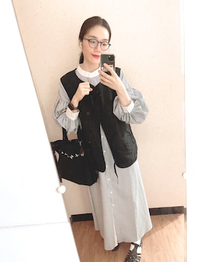 「メガネ女子」｜「アイテム（ナイロンジャケット）」を使った、イツさん（レディース・165cm）の春コーディネート