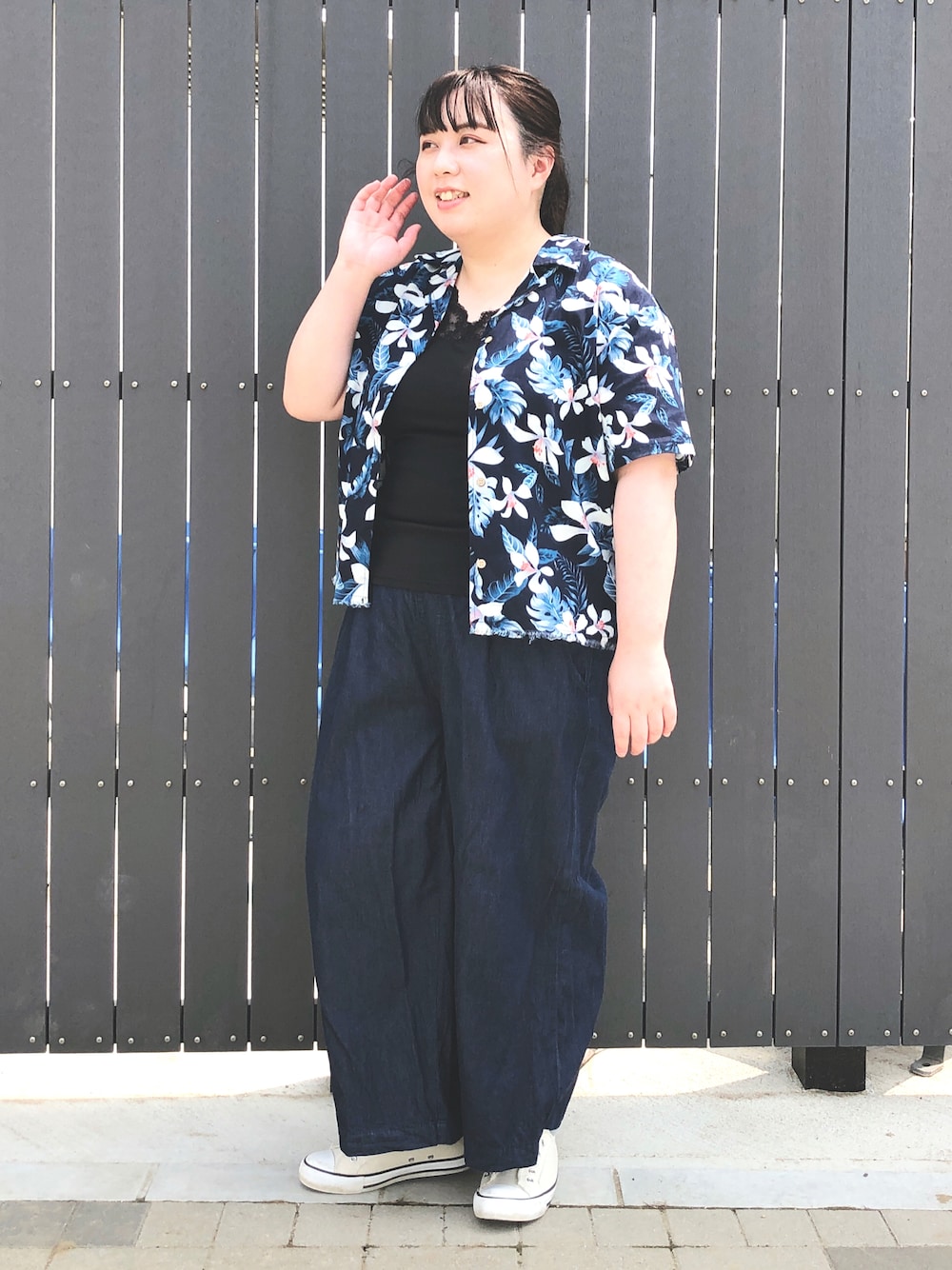 ちか／プラスサイズモデルぽっちゃりコーデ｜Availのトップスを