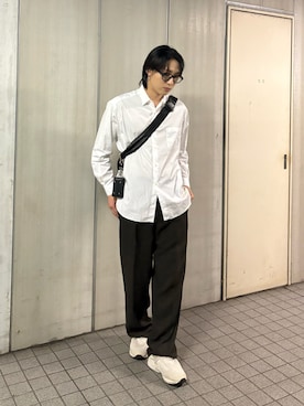 「COMME des GARCONS HOMME（コム デ ギャルソン・オム）のコットンブロード COMME des GARCONS HOMME LOGO SHIRT（シャツ/ブラウス、ホワイト系）」を使った、kenさん（メンズ・173cm）の春コーディネート