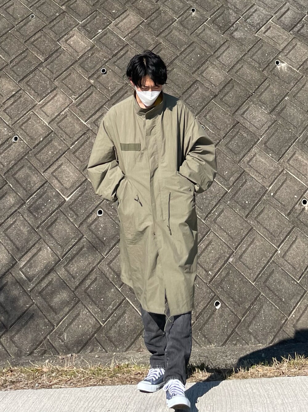 「私の推しブランド、休日スタイル、シンプルコーデ、オーバーサイズ、ビッグシルエット、おしゃれさんと繋がりたい、スニーカーコーデ、モッズコート、デニム、スニーカー、FREAK’Ｓ STORE、Levi's、converse、いいね、save、フォローお願いします🤑、フォローミー」｜「FREAK'S STOREのWEB限定 ビッグシルエット M-65 ライナーセットモッズコート/コート＆キルティングライナーセット/2枚セット/3WAY（モッズコート、グリーン系）」を使った、kenさん（メンズ・173cm）の冬コーディネートの1枚目の写真