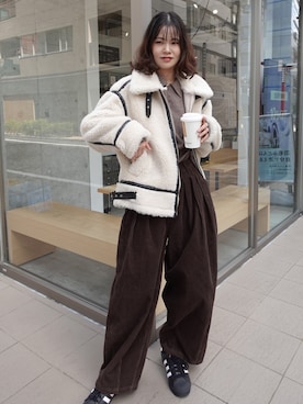 「アイテム（ムートンコート）」を使った、あかねさん（レディース・165cm）の秋コーディネート