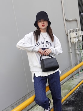 「アイテム（音楽/本・雑誌、ホワイト系）」を使った、あかねさん（レディース・164cm）の夏コーディネート
