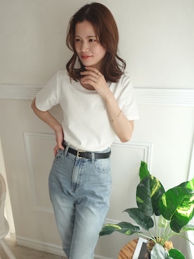 「CORNERS（コーナーズ）のデニムスリムストレートスリットパンツ（デニムパンツ、ブルー系）」を使った、あかねさん（レディース・165cm）の春コーディネート