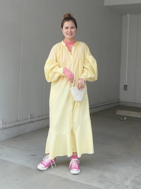 「タートルネック」｜「アイテム（音楽/本・雑誌）」を使った、あかねさん（レディース・164cm）の春コーディネート