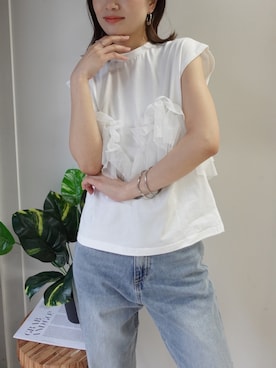 「CORNERS（コーナーズ）のデニムスリムストレートスリットパンツ（デニムパンツ、ブルー系）」を使った、あかねさん（レディース・165cm）の春コーディネート