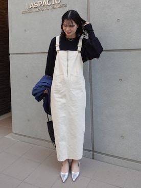 「アイテム（ジャンパースカート）」を使った、あかねさん（レディース・165cm）の秋コーディネート