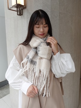 「アイテム（マフラー）」を使った、あかねさん（レディース・164cm）の秋コーディネート