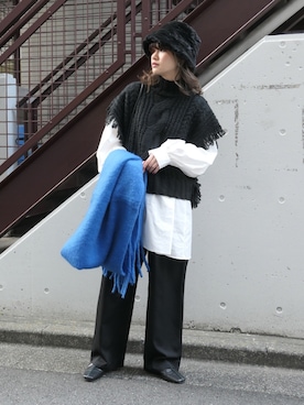 「ケーブルニット」｜「アイテム（音楽/本・雑誌）」を使った、あかねさん（レディース・164cm）の秋コーディネート
