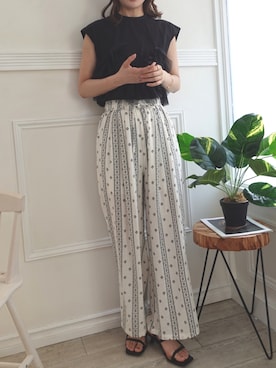「CORNERS（コーナーズ）の2wayチュールフリルフレンチTシャツ（Tシャツ/カットソー、ブラック系）」を使った、あかねさん（レディース・165cm）の春コーディネート
