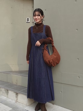 「CORNERS（コーナーズ）のアイテム（ショルダーバッグ）」を使った、あかねさん（レディース・165cm）の秋コーディネート
