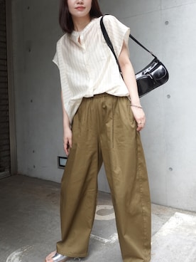 「CORNERS（コーナーズ）のアイテム（ショルダーバッグ）」を使った、あかねさん（レディース・164cm）の夏コーディネート