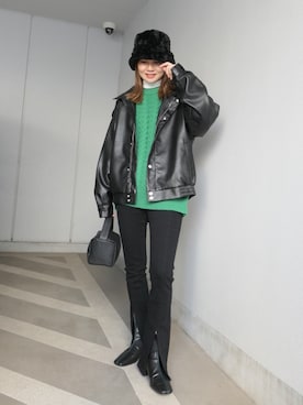 「ケーブルニット」｜「アイテム（音楽/本・雑誌）」を使った、あかねさん（レディース・164cm）の冬コーディネート