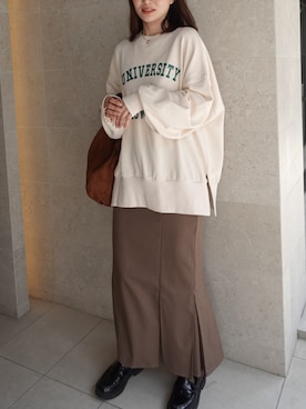 「CORNERS（コーナーズ）のアイテム（スカート）」を使った、あかねさん（レディース・164cm）の秋コーディネート