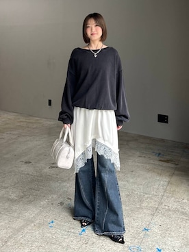 「PAGEBOY（ページボーイ）のスリムレッグフレアデニム【4color/4size】（デニムパンツ、ブルー系）」を使った、サエさん（レディース・159cm）の冬コーディネート