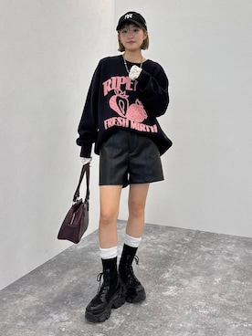 「アイテム（ボストンバッグ）」を使った、サエさん（レディース・159cm）の秋コーディネート
