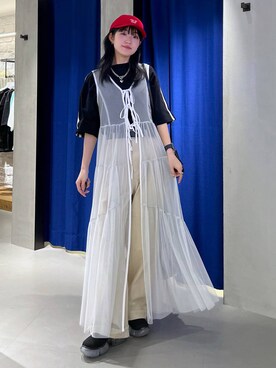 「アイテム（帽子、レッド系）」を使った、サエさん（レディース・159cm）の春コーディネート