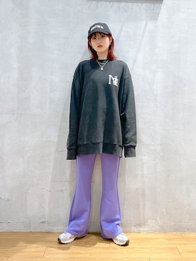 「PAGEBOY（ページボーイ）のクラックカレッジBIGスウェット（スウェット）」を使った、サエさん（レディース・159cm）の冬コーディネート