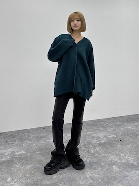 「PAGEBOY（ページボーイ）のリップスキニーデニム（デニムパンツ）」を使った、サエさん（レディース・159cm）の秋コーディネート