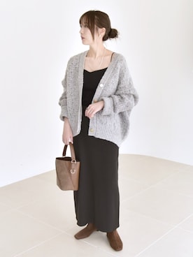 「quaranciel（カランシエル）のquaranciel: 2way コンビ バケツ ショルダーバッグ × フェイクファー 巾着（ショルダーバッグ）」を使った、穂坂さん（レディース・156cm）の秋コーディネート