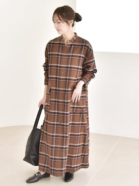 「アイテム（シャツワンピース）」を使った、穂坂さん（レディース・156cm）の秋コーディネート