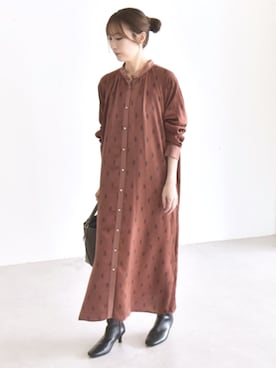 「アイテム（シャツワンピース）」を使った、穂坂さん（レディース・156cm）の夏コーディネート