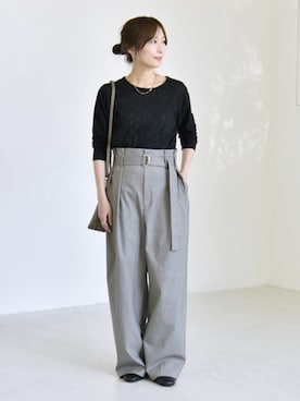 「quaranciel（カランシエル）のquaranciel:〈洗濯機可能〉フラワー ジャカード クルーネック プルオーバー（Tシャツ/カットソー、ブラック系）」を使った、穂坂さん（レディース・156cm）の夏コーディネート