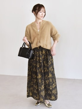 「花柄スカート」｜穂坂さん（レディース・156cm）の秋コーディネート